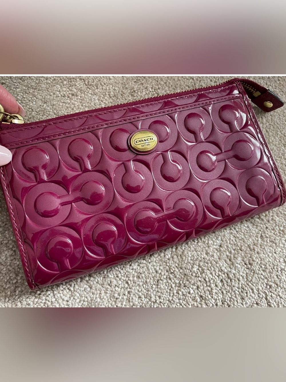 VTG Coach Poppy Liquid Gloss Embossed Signature Zip Wristlet Wallet